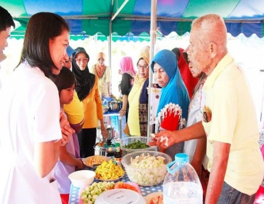 Nutrition for elderly at Ampasiriwong temple