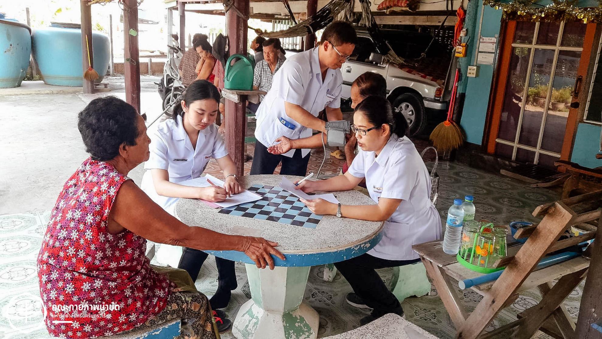 The individual follow up the health condition of the elderly was provided at home, Pho Thaen subdistrict at Nakhon nayok province.
